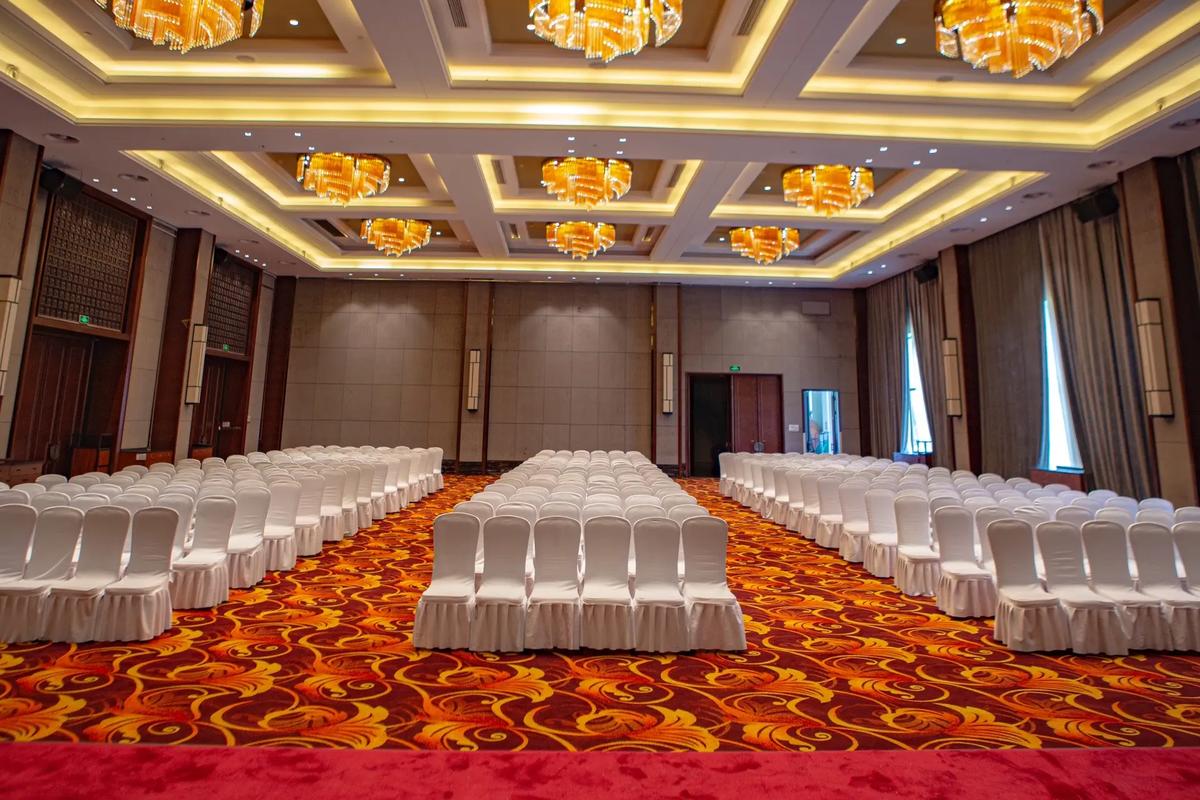 千人會(huì)議場(chǎng)地與專(zhuān)業(yè)服務(wù) 用心助力每一場(chǎng)盛會(huì)